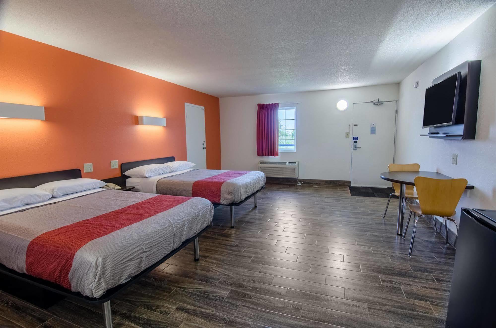 Motel 6-Staunton, Va Exterior photo